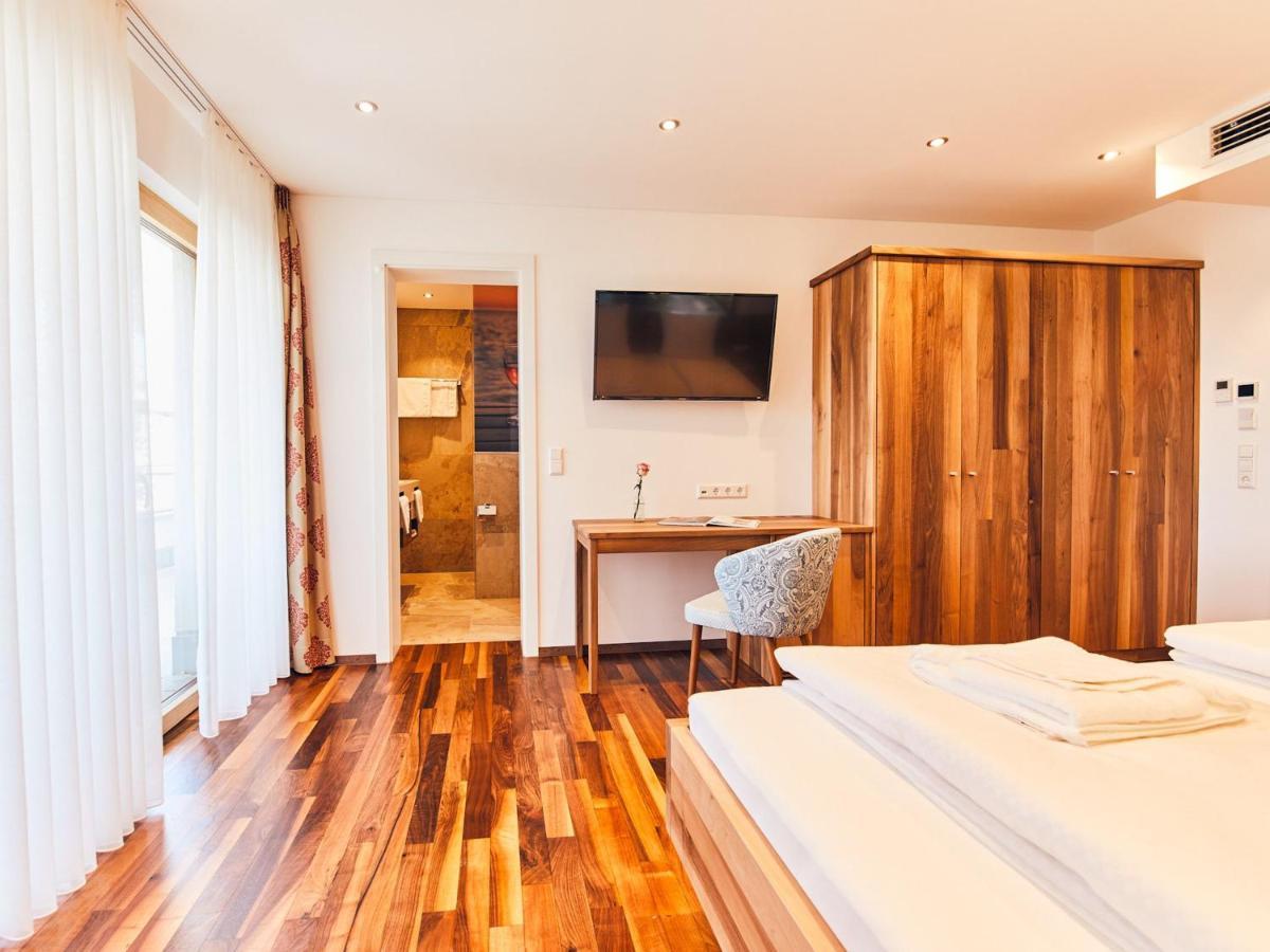 Hotel Hornstein - Weingut, Vinothek & Gastronomie 노넨혼 외부 사진